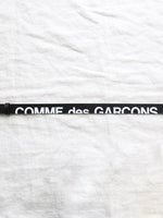 画像をギャラリービューアに読み込む, Wallet COMME des GARCONS ヒュージロゴベルト [8Z-T301-051]
