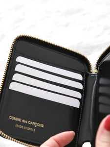 COMME des GARCONS ポルカドット 折り財布 型押し ブラック