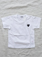 画像をギャラリービューアに読み込む, PLAY CDG BLACK HEART KIDS T-SHIRTキッズTシャツ [AZ-T563-100]
